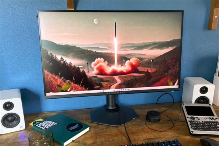 Versatile Display with Trade-offs AW2725QF Monitor Review